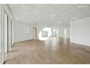 Bureau 138 m²