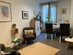 Location cabinet paramedical