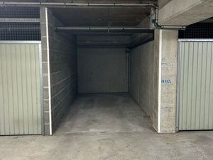 Place de parking dans un sous sol securisé - rue général Buat