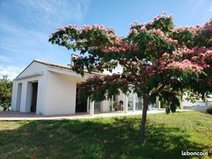 Maison 8 pièces 238 m²