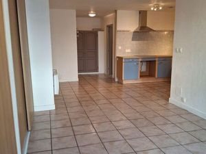 A louer Appartement T2 centre ville Peyrehorade