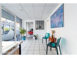 Local commercial 64 m²