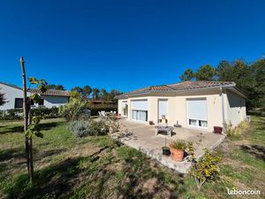 SABLONS Maison récente de plain-pied meublée 3 chambres environnement calme et privilégié