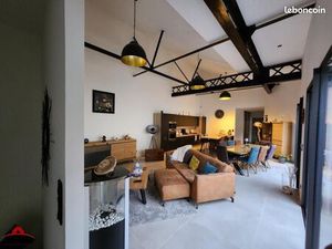 Loft 6 pièces 160 m²