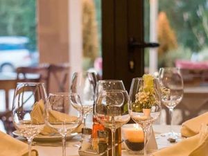 Restaurant Mur et Fond