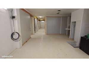 Location locaux de stockage-entrepot