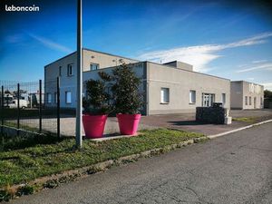 Local 150 m² BETHUNE