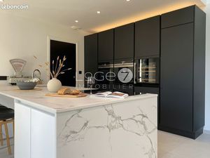 Propriété 6 pièces 145 m²