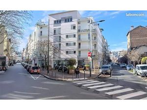 Boutique 70 m² ISSY LES MOULINEAUX
