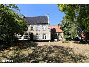 Maison 10 pièces 264 m²