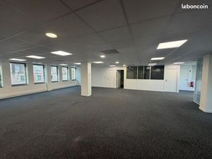 Bureau 222 m²