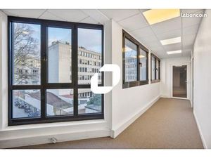 Bureaux 146 m²
