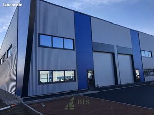 Local 354 m² Le Coteau