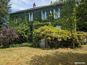 Maison 8 pièces 218 m²