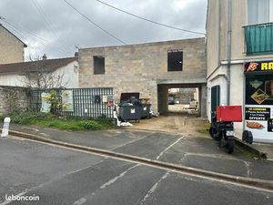 Immeuble brut à terminer – 3 logements + parkings – 230 000