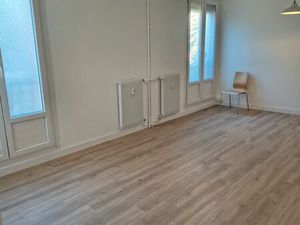 Bureau dans cabinet paramédical