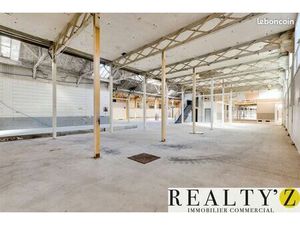 Local commercial 3 085 m²