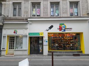 Local Commercial Centre Ville