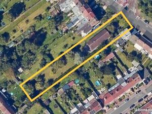 Plain pied sur grand terrain dans le quartier recherché du Bourg