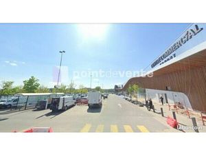 Commerce chaussure/cuir 160 m²