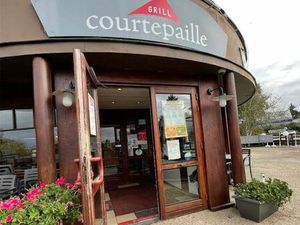 Boutique 510 m² BAILLET EN FRANCE