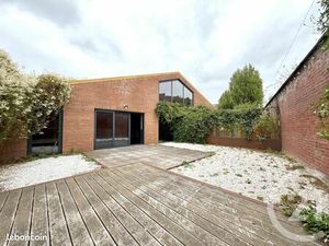 Local commercial 270 m²