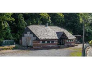 Immeuble commercial ou aménagement 4 appartements