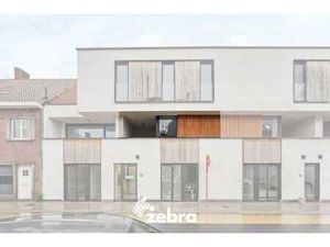 Nieuwbouw appartement met ruim terras en autostaanplaats ...