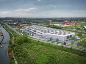 10 342 m² d'entrepôt logistique avec 310 m² de bureaux en...