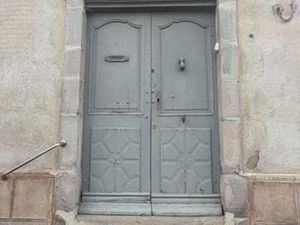 Maison de maître  centre village  dépendances  cour et grand garage / Visites 7  8  9 Déce