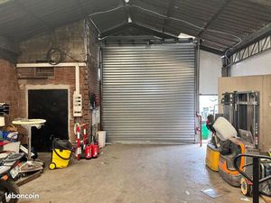 Entrepot  bureaux et habitation