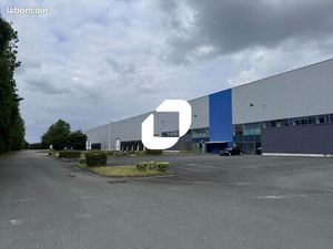 Local industriel 17 536 m²