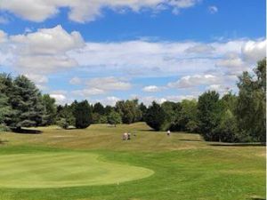 Au cœur du Golf de Cergy – À louer – Espace Professionnel de 30 m²