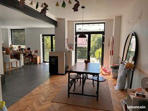 Maison familiale premium avec jardin plein sud à Croix — rare sur le marché