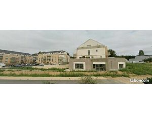 Local commercial 308 m² VEMARS