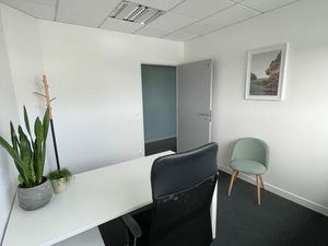 Bureau équipé à Lorient La Base
