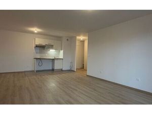 Location appartement  m² T-3 à Valenciennes  720 €