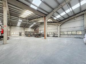 Surface industrielle à louer à Chemin du Vicinal 5 Ferrières (VBD61809)