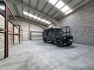 Surface industrielle à louer à Chemin du Vicinal 5 Ferrières (VBD61810)