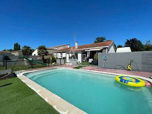 Vente Maison Piscine à Saint-Michel-en-l'Herm (85580) : à vendre Piscine / 114m² Saint-Mic