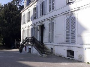 Local 100 m32-SAINT BRICE