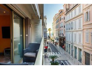 CANNES – CARRÉ D’OR – 3 PIÈCES – APERÇU MER