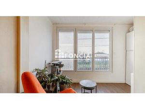 LES SABLES D'OLONNE - CENTRE-VILLE ET GARE - Appartement T3 baigné de lumière avec loggia 