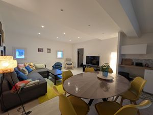 Appartement 3 pièces de 60m2 entièrement rénové rue de l' Ai