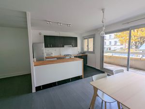APPARTEMENT de 48 2 m2 AVEC GRANDE TERRASSE 75020 PARIS (R