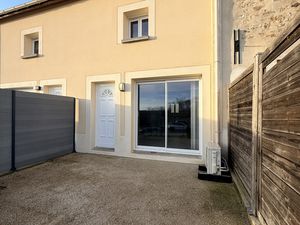 Maison entièrement rénovée avec jardin