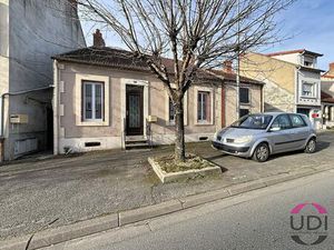 Maison de ville de 71m² avec jardin  dépendance et caves