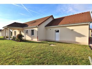 LAVAU - BELLE MAISON RECENTE T5 AVEC GARAGE