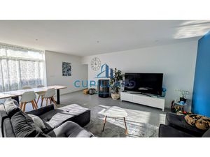 RIORGES MAISON DE VILLE AVEC JARDIN