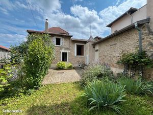 Maison en pierres de taille à Saint Didier au mont d or